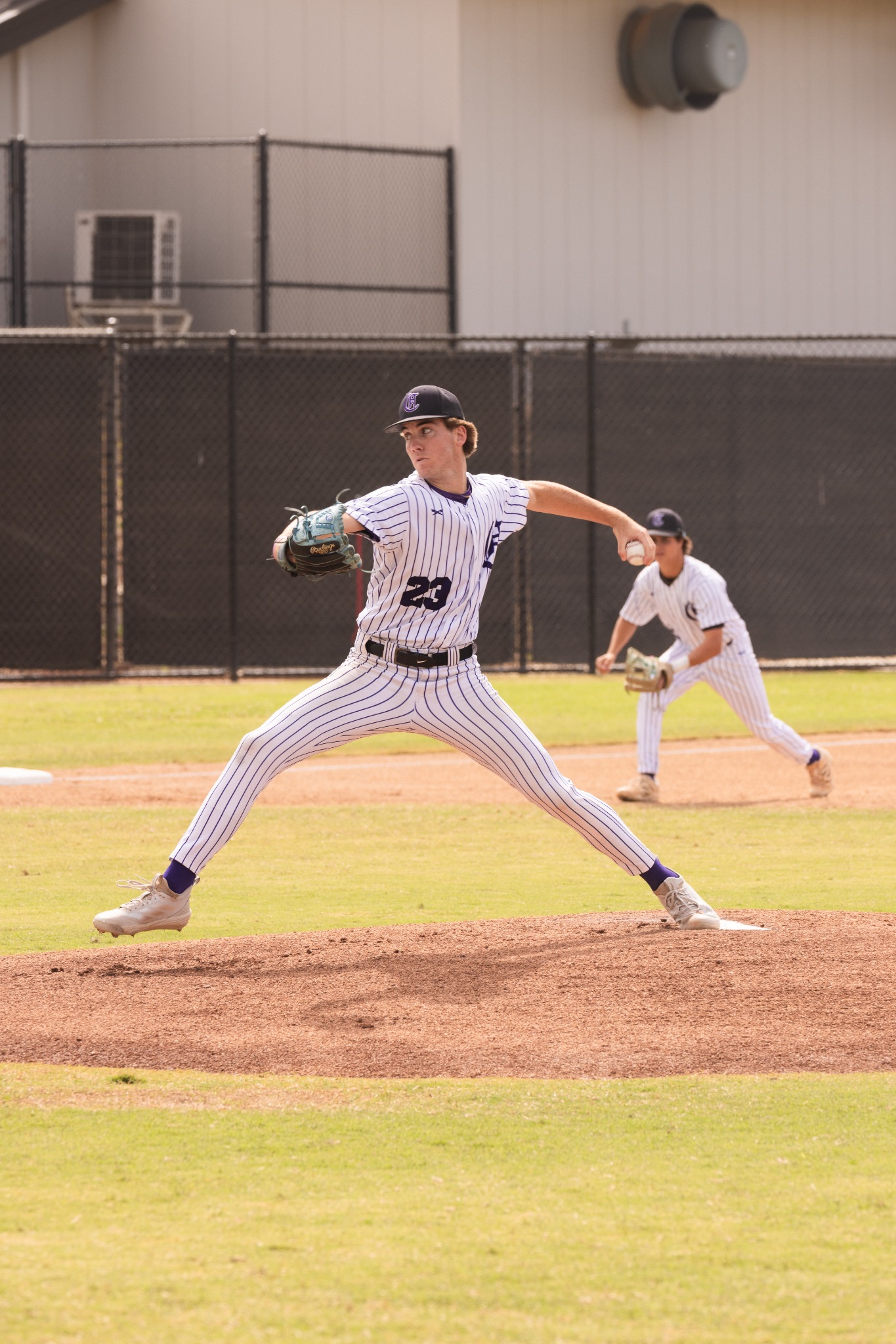Robert Bering pitching at full extension